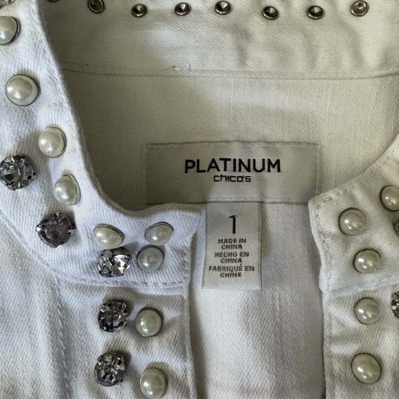 Chico’s Platinum White Embellished Jacket Sz 1 (M) Pearl & Rhinestone Trim M6 - Picture 8 of 10